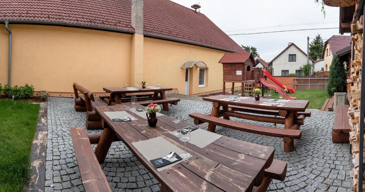 Penzion U Kaplicky Mala Hrastice Kültér fotó